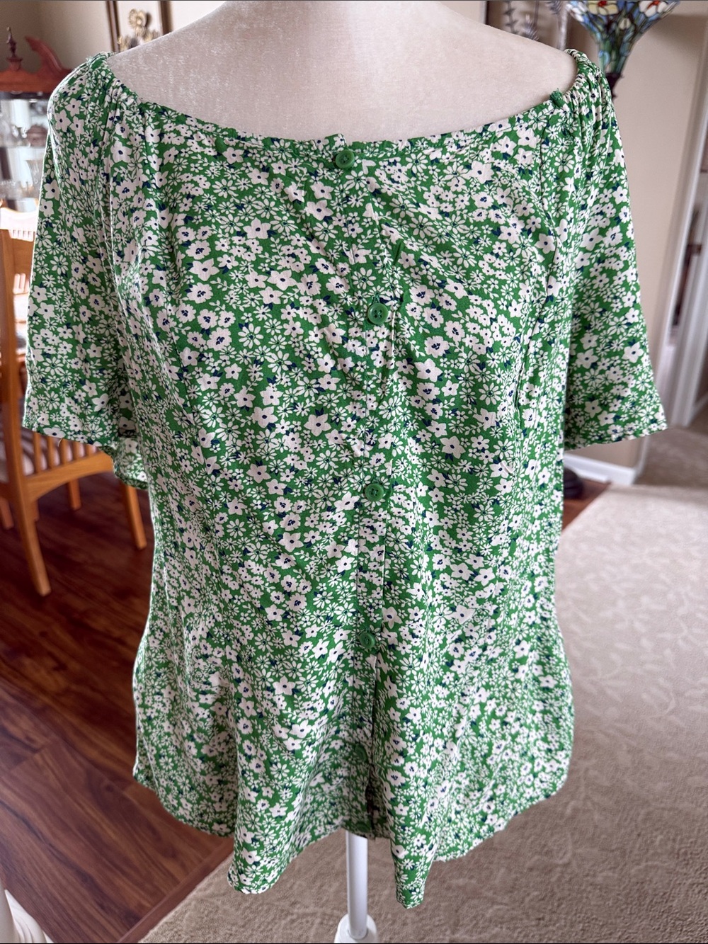 beachlunchlounge Green Floral Off-Shoulder Button Blouse